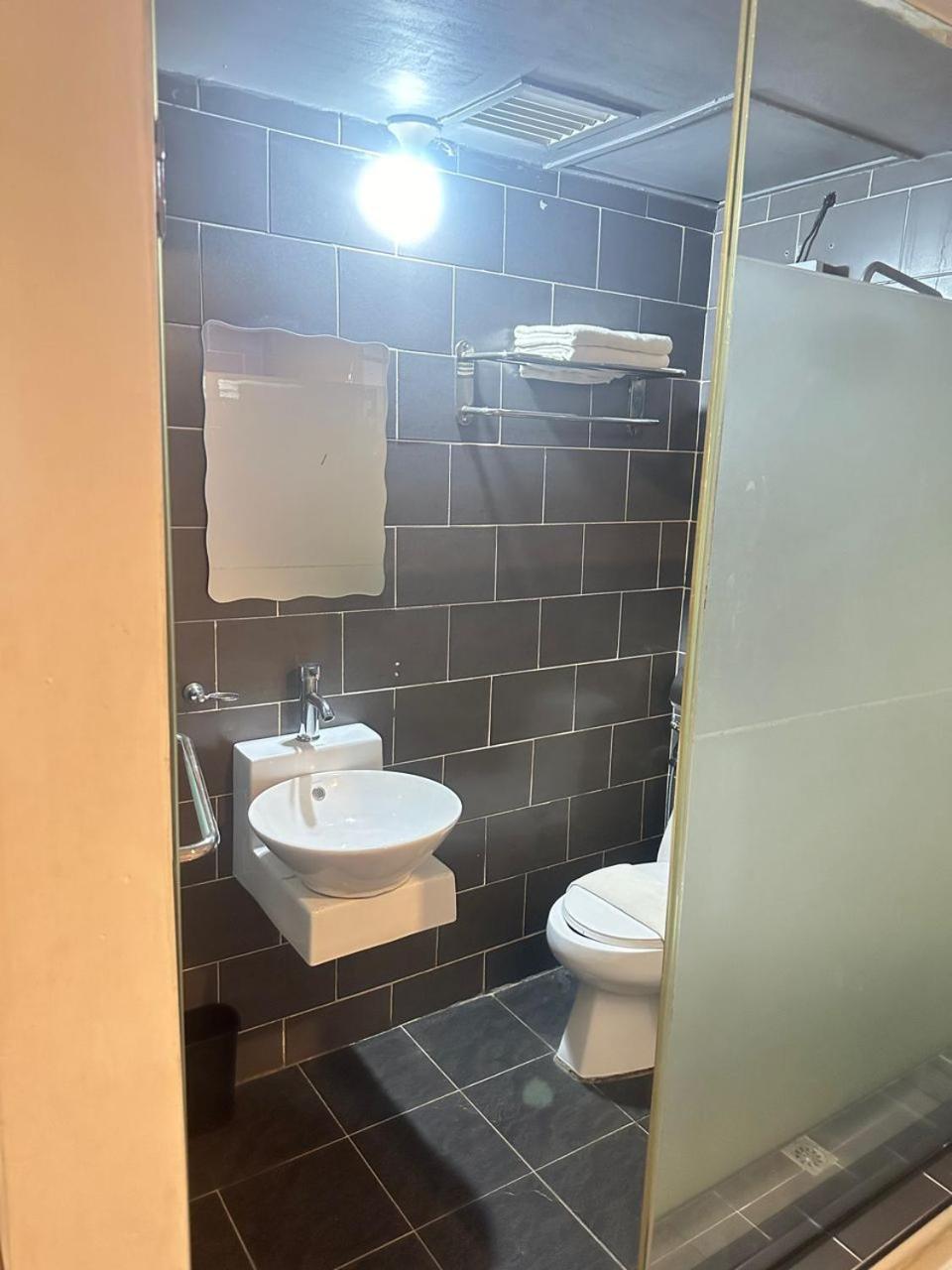 קוטה קינבלו Kingsman Boutique Hotel מראה חיצוני תמונה