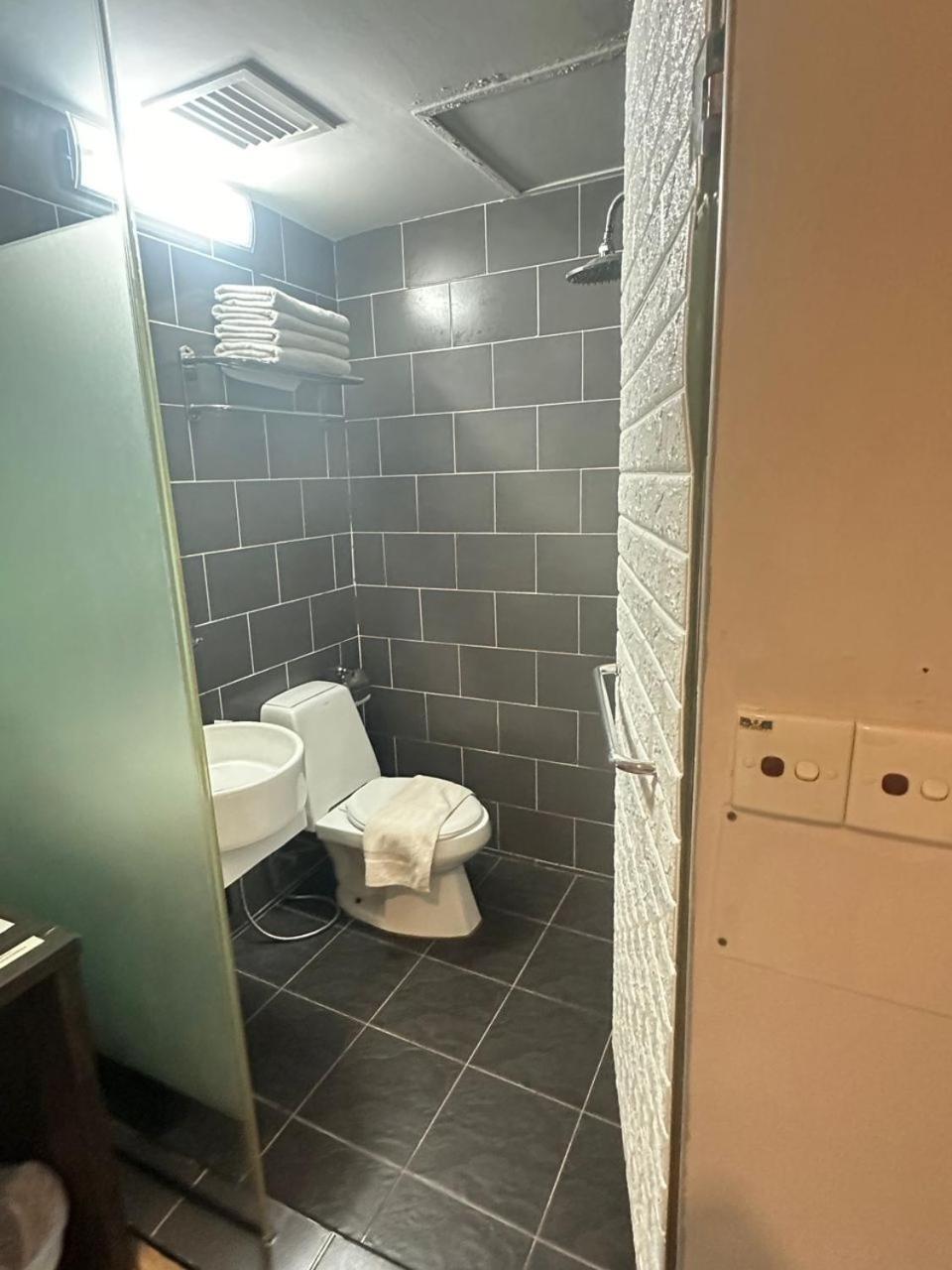 קוטה קינבלו Kingsman Boutique Hotel מראה חיצוני תמונה